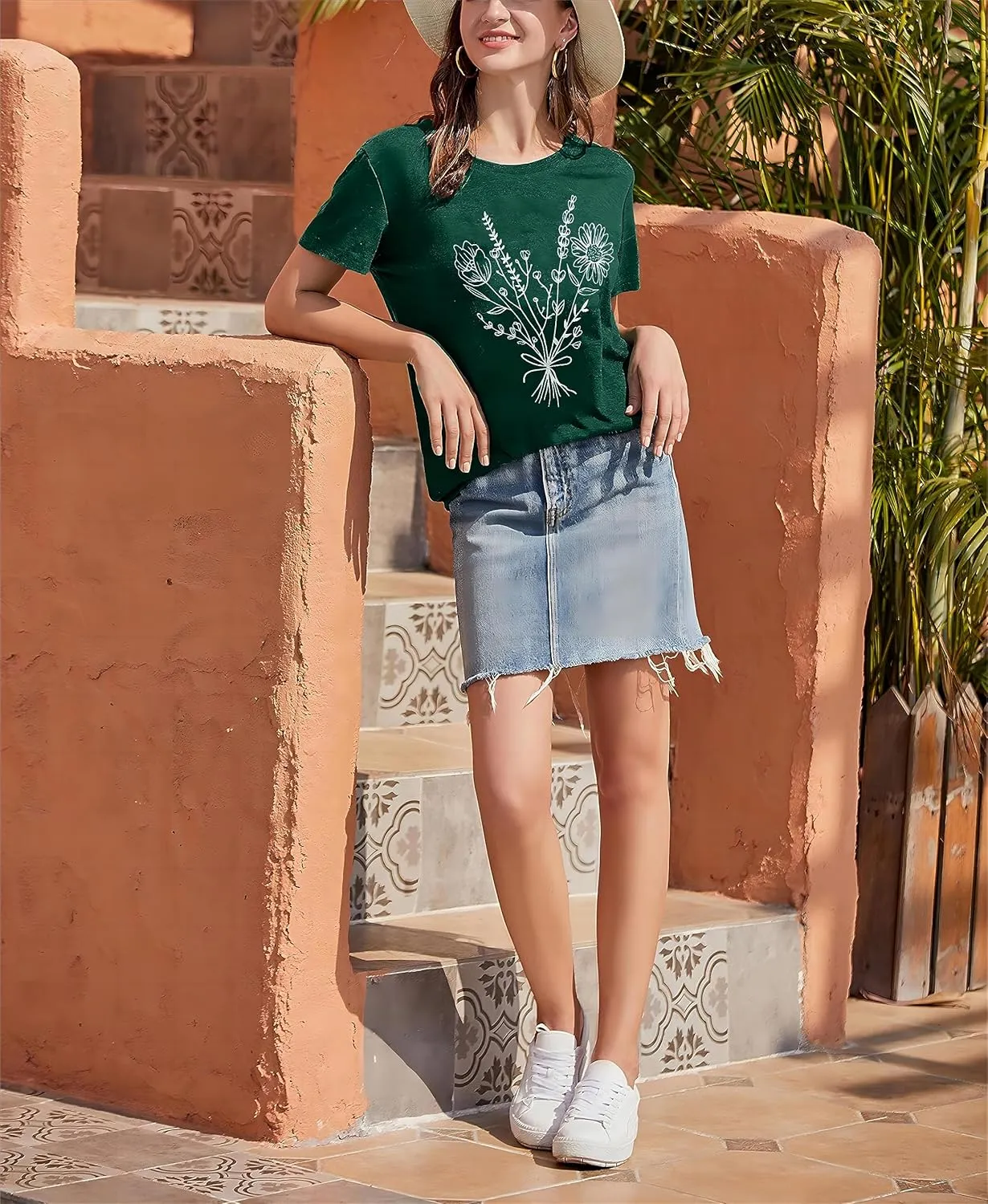Floral Shirts for Women Boho Wildflower Graphic Workout T Shirts Summer Short Sleeve Nature Tee Tops