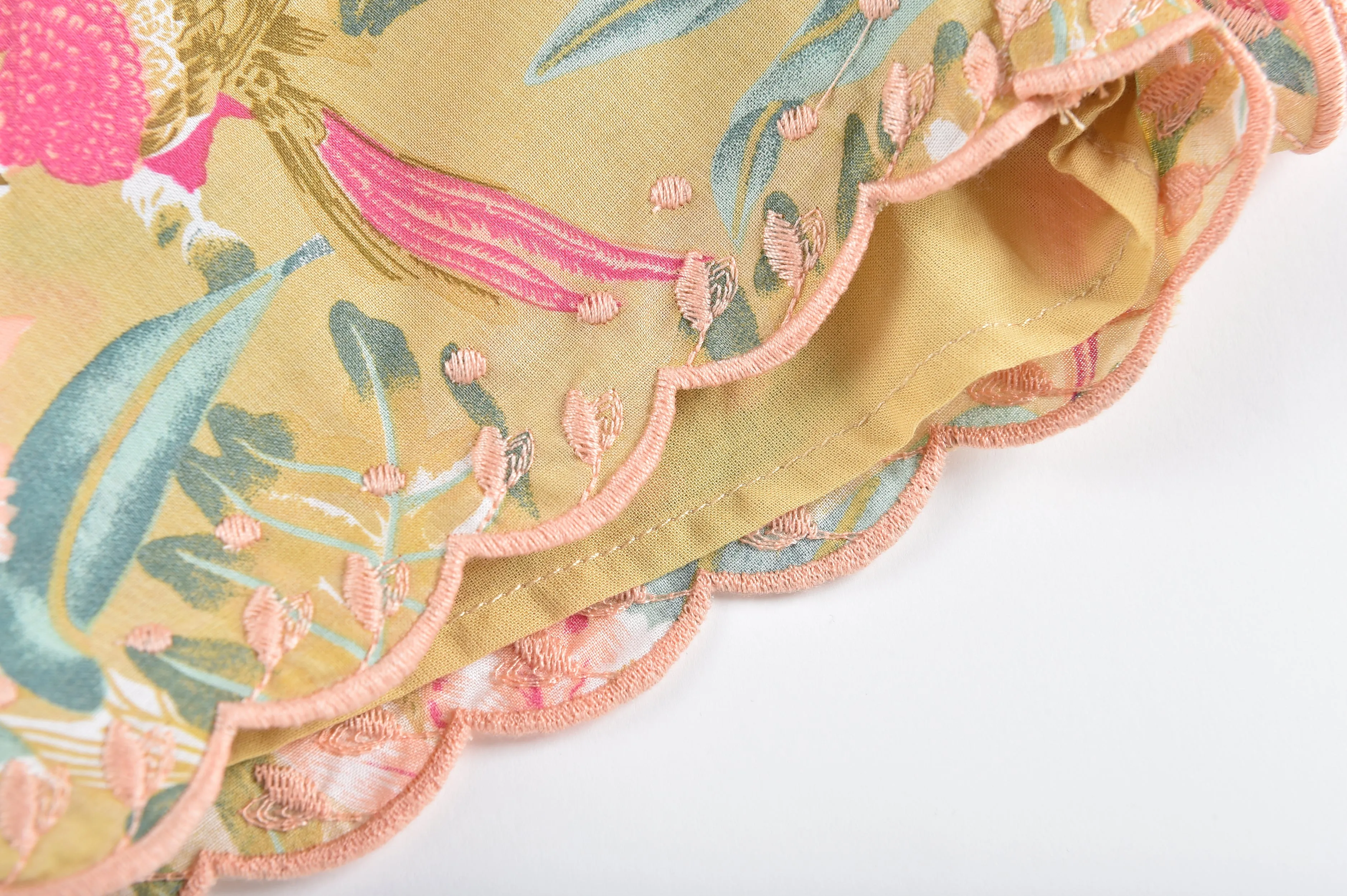 Louise Misha Shorts Vallaloid Soft Honey Parrots