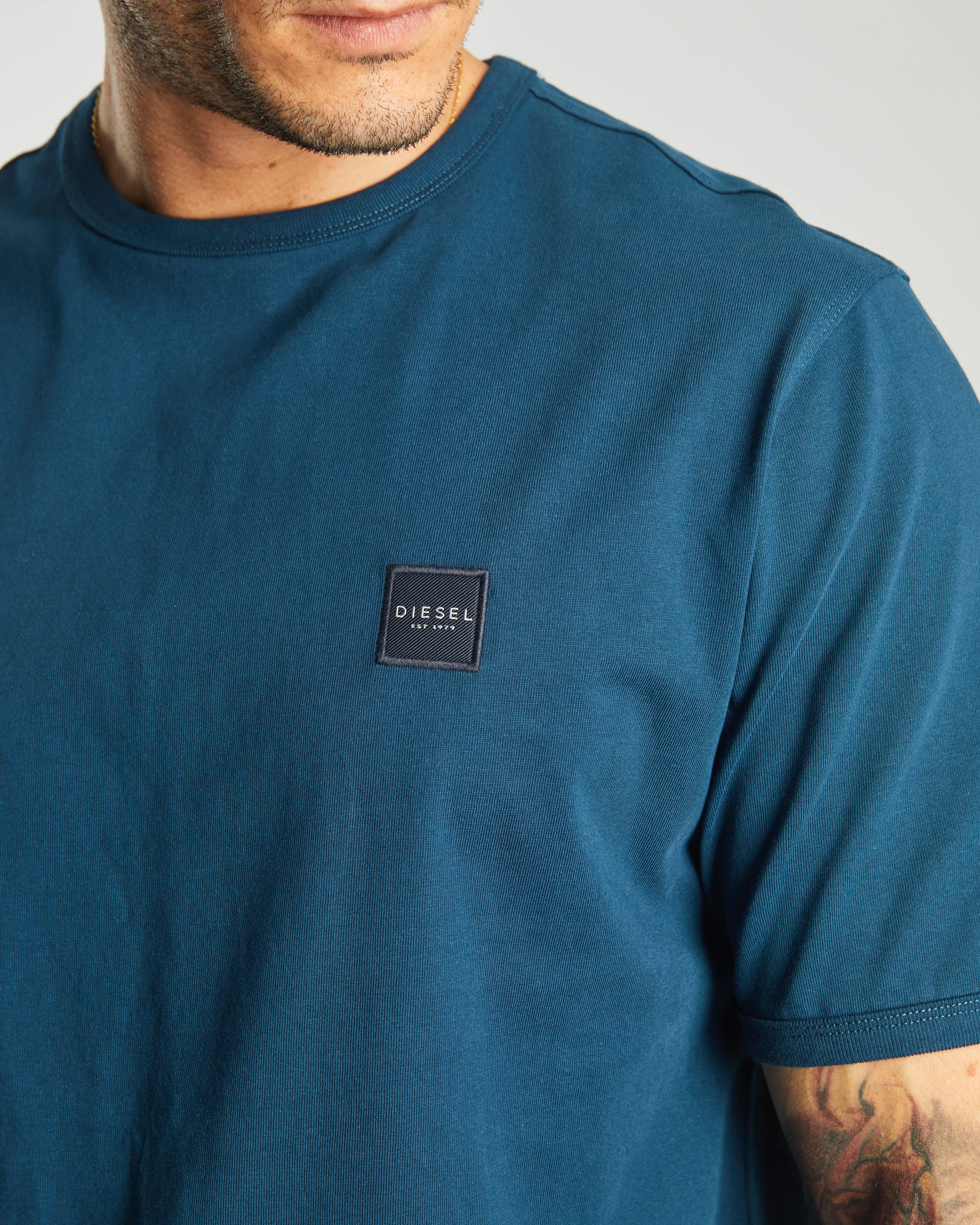 Thaddeus Tee Midnight Teal